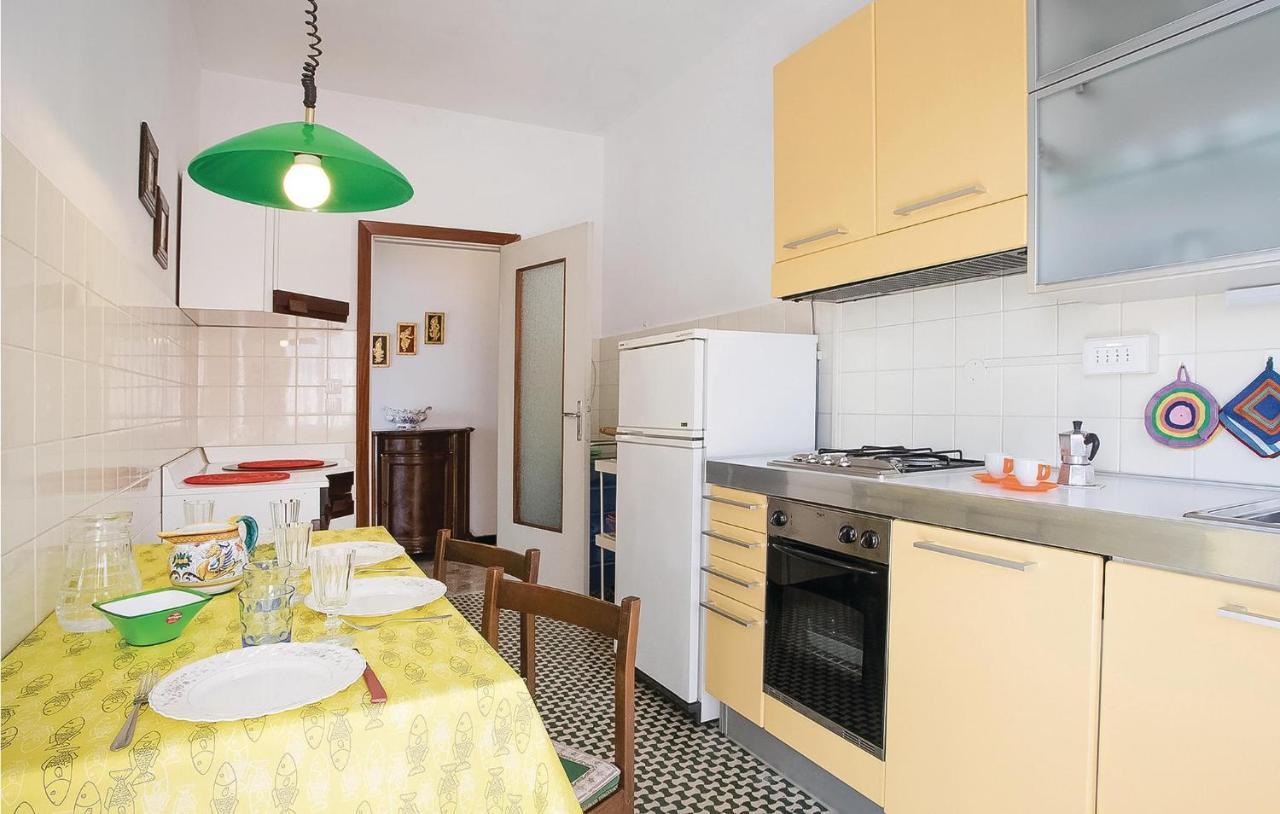 Awesome Apartment In Rapallo Ge With Kitchen Sant'Anna  Bagian luar foto