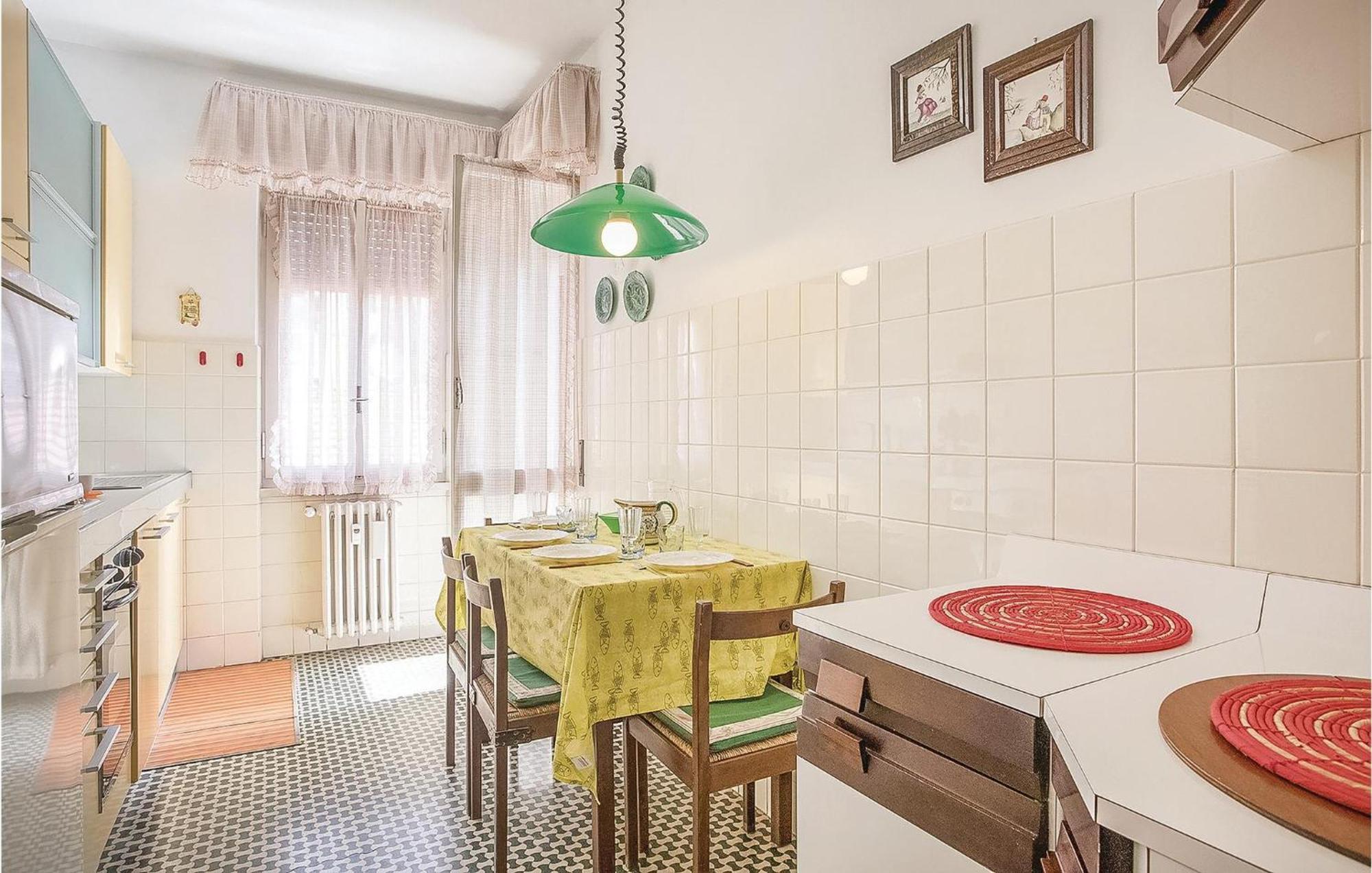 Awesome Apartment In Rapallo Ge With Kitchen Sant'Anna  Bagian luar foto